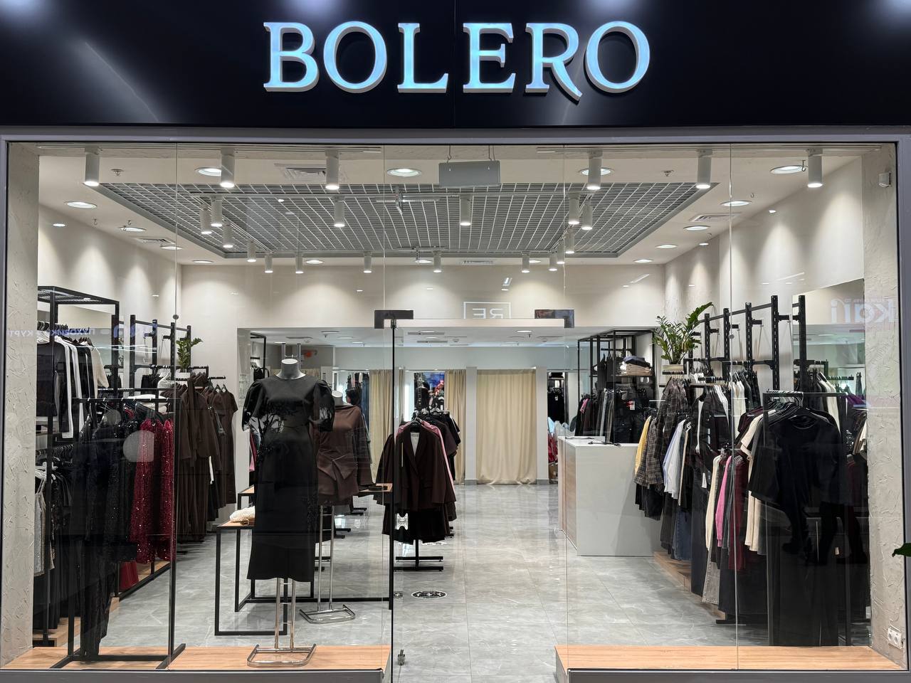 В ТРЦ "Южный" открылся магазин женской одежды "Bolero"